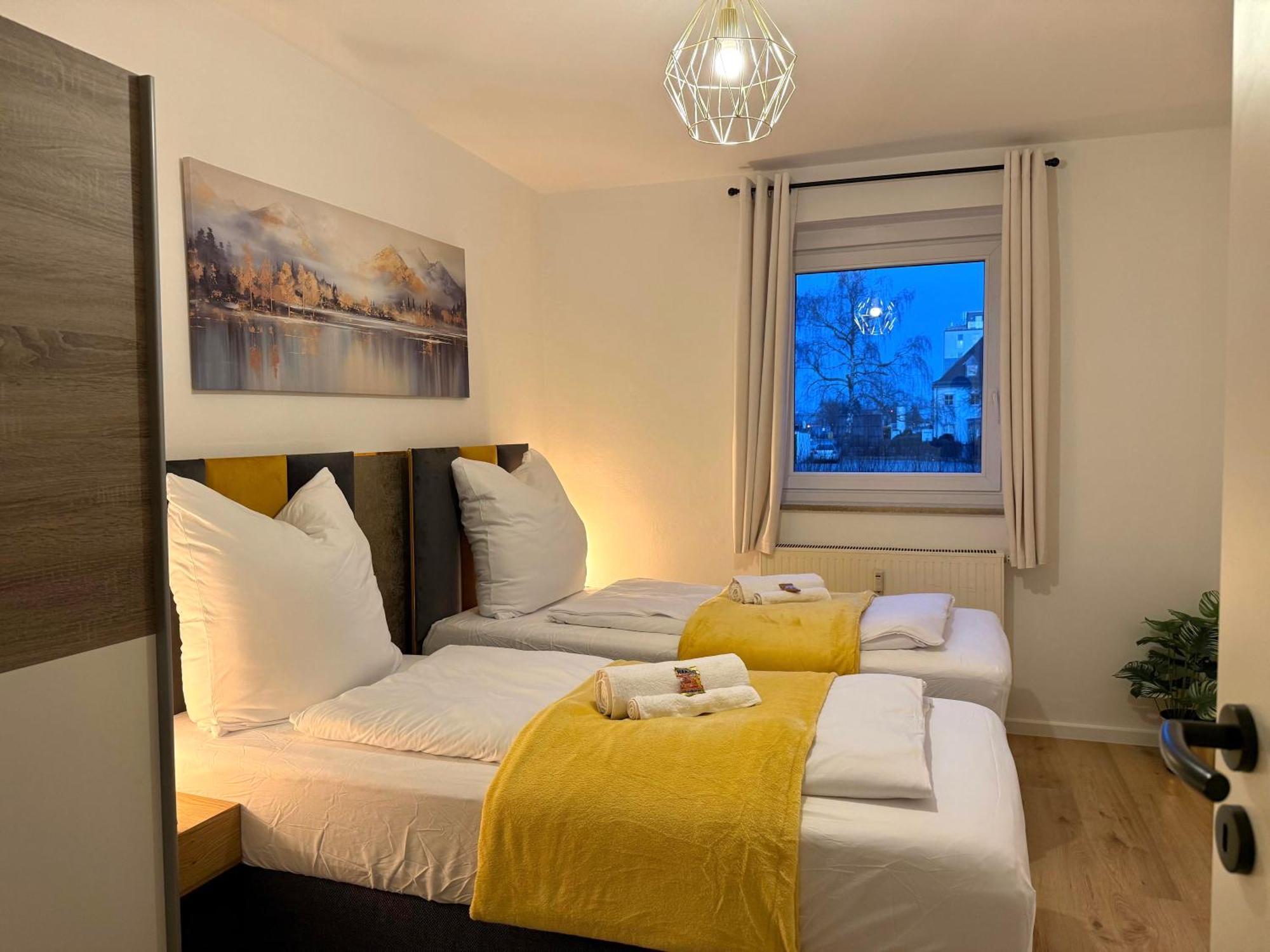 Yay - 65M2 Apartment Am Bahnhof - Smart Tv - Internet - Kaffee - Waschmaschine - Trockner Muehldorf am Inn Bagian luar foto