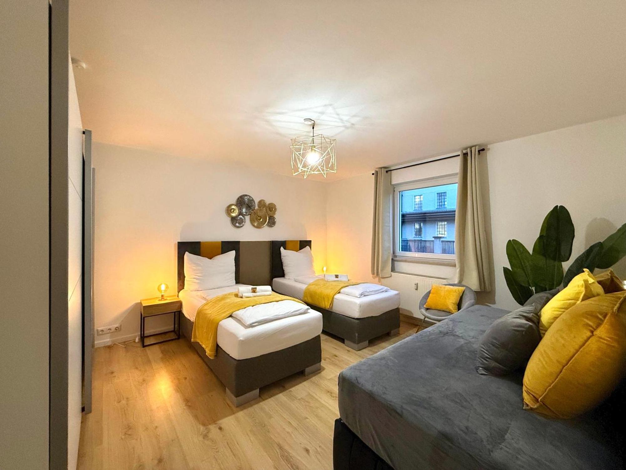 Yay - 65M2 Apartment Am Bahnhof - Smart Tv - Internet - Kaffee - Waschmaschine - Trockner Muehldorf am Inn Bagian luar foto
