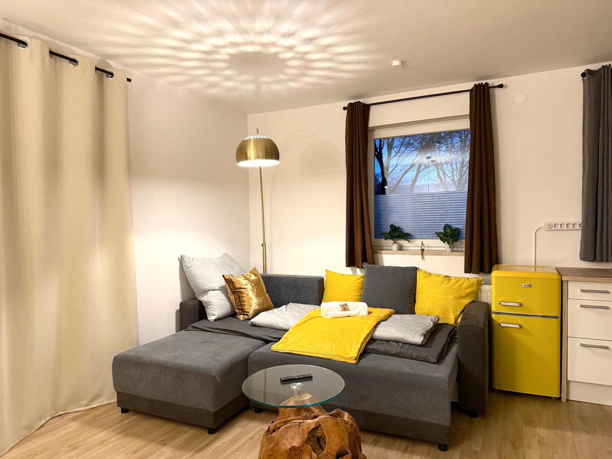Yay - 65M2 Apartment Am Bahnhof - Smart Tv - Internet - Kaffee - Waschmaschine - Trockner Muehldorf am Inn Bagian luar foto