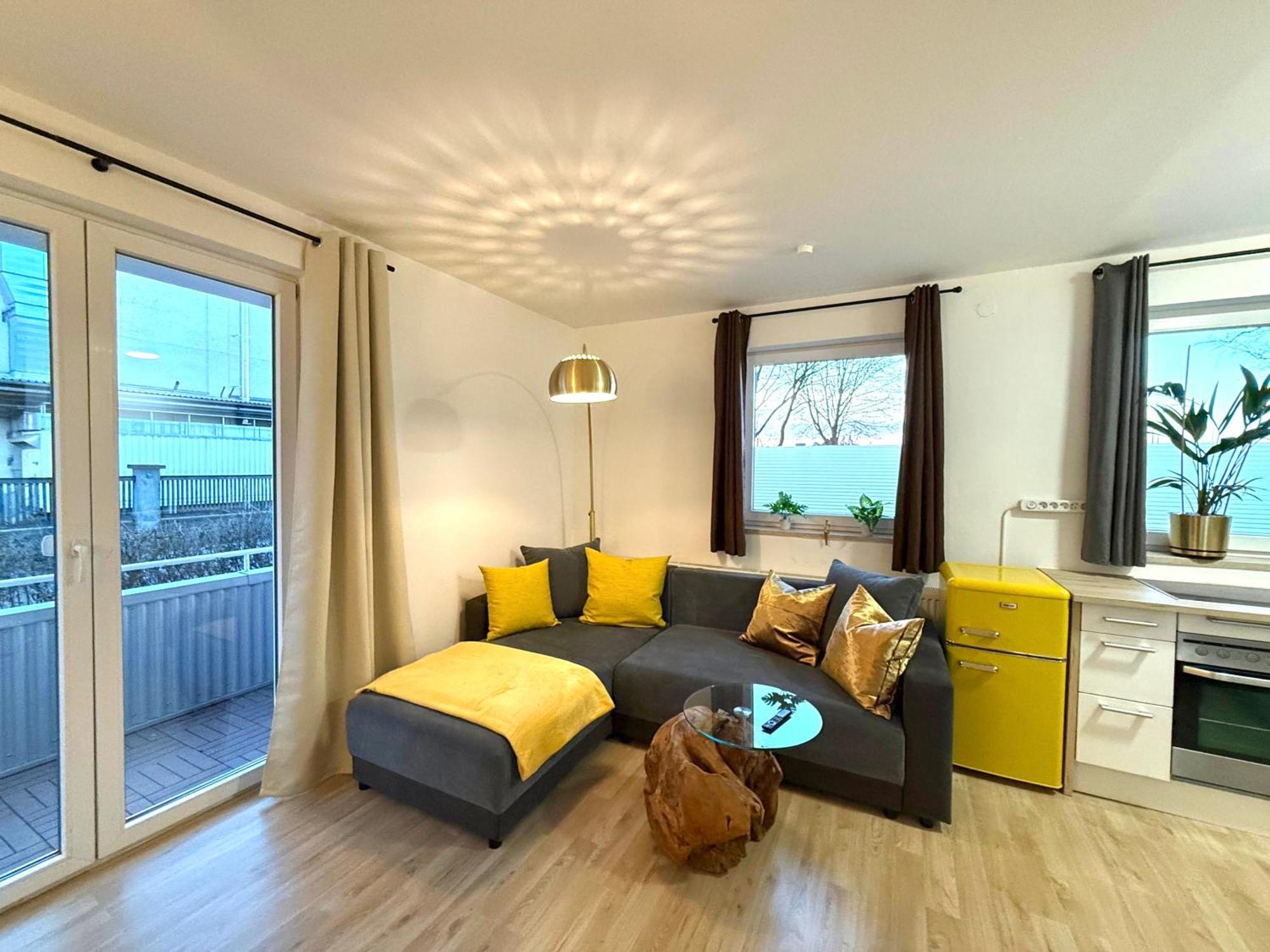 Yay - 65M2 Apartment Am Bahnhof - Smart Tv - Internet - Kaffee - Waschmaschine - Trockner Muehldorf am Inn Bagian luar foto